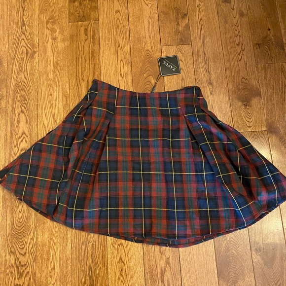 New plaid mini skirt - Picture 1 of 3